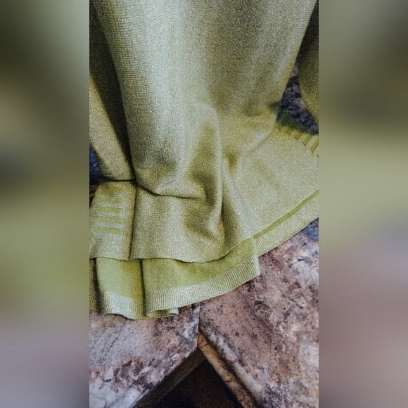 Lime 💚 Green Chico's Size 3 Shimmering Blouse - Picture 7 of 8